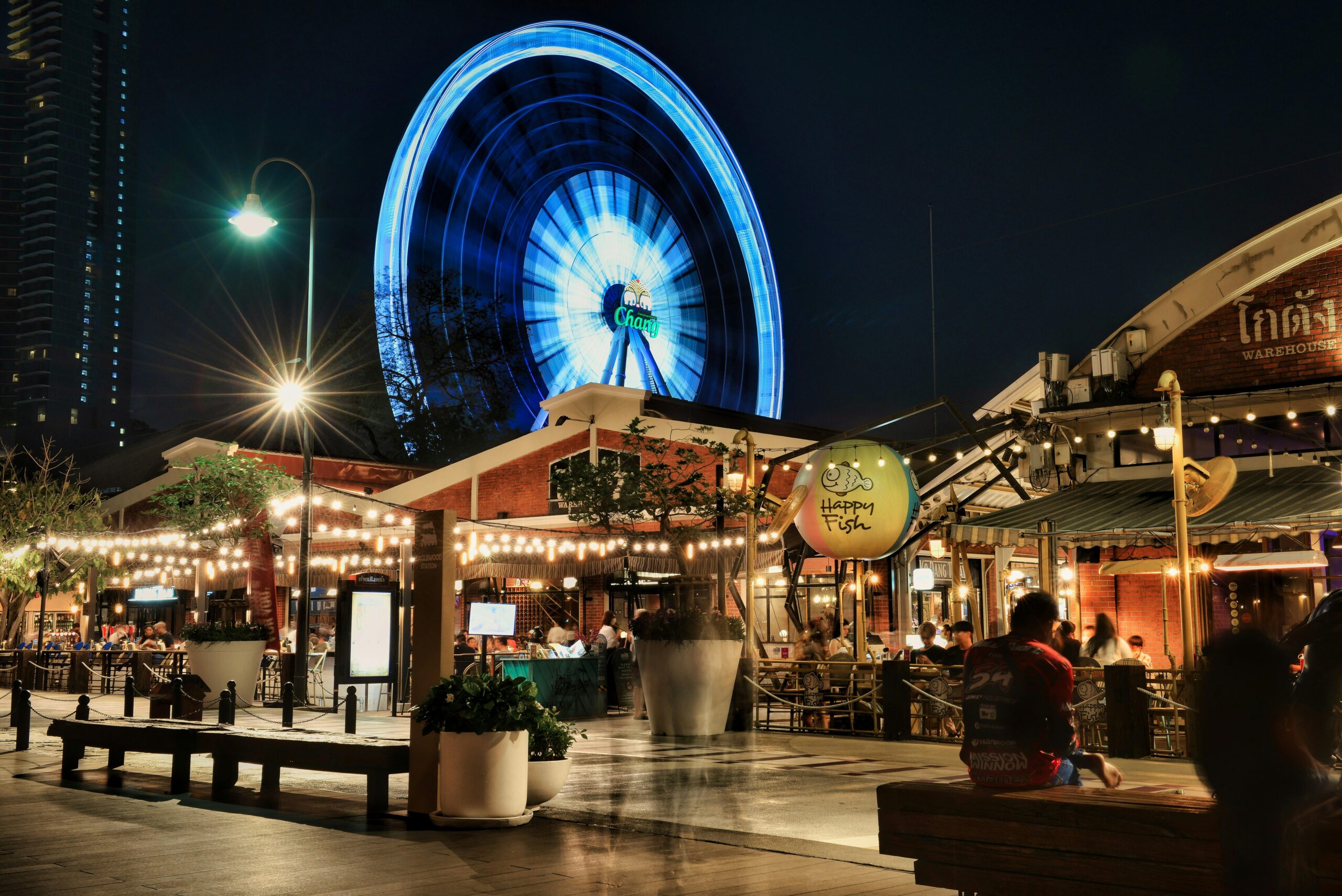 Ferris wheel lit up at Asiatique The Riverfront