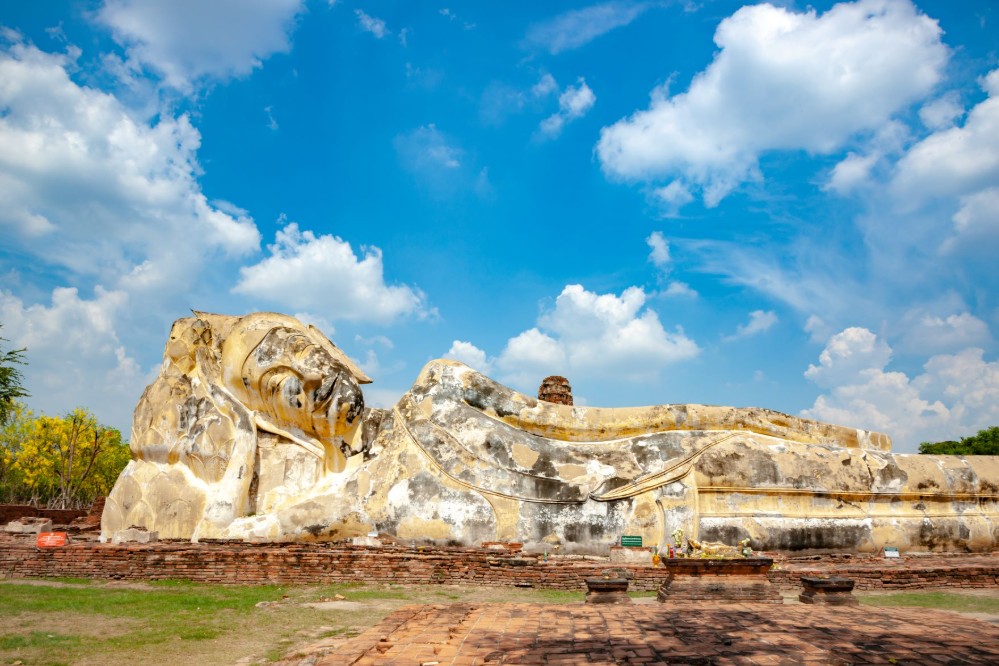 Giant white reclining Buddha at Wat Lokayasutharam